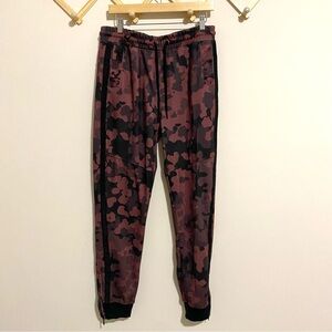 Staple Red Camoflauge Jogger Sweatpants size Large